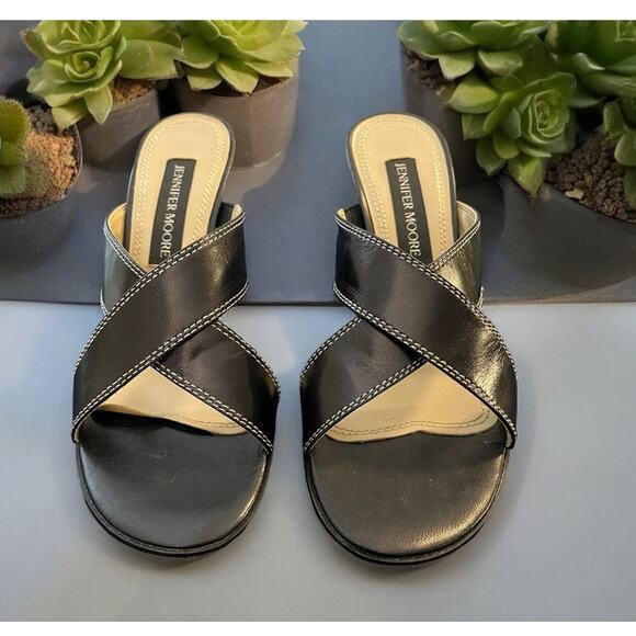 Jennifer Moore Womens Black Slip on's Slides heels shoes Size 6.5 Leather - Picture 2 of 4